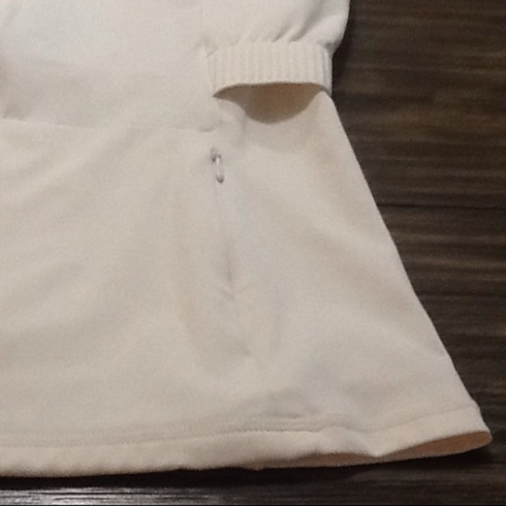 Fabletics Trinity performance jacket - Picture 5 of 7